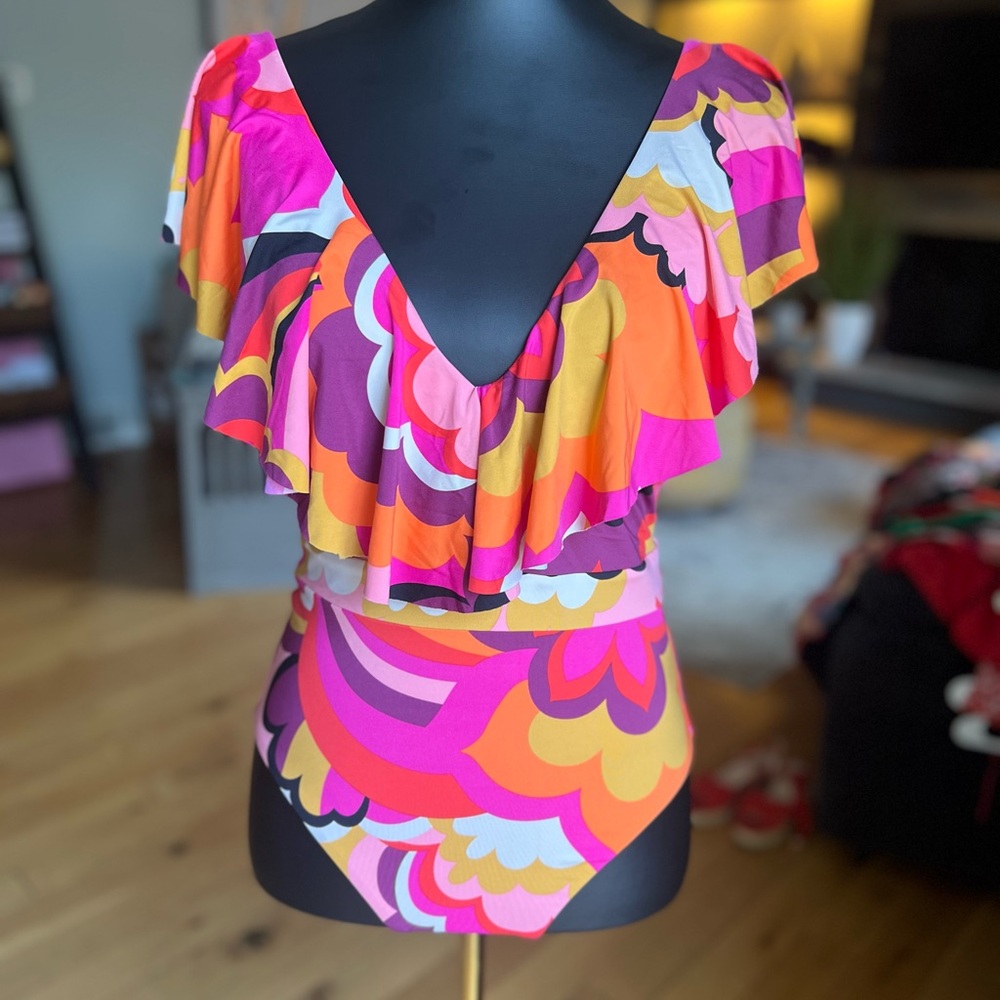 Women's Fan Faire Ruffle Plunge One Piece Swimsuit